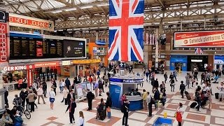 A Walk Through The London Victoria Station London England [upl. by Anih287]